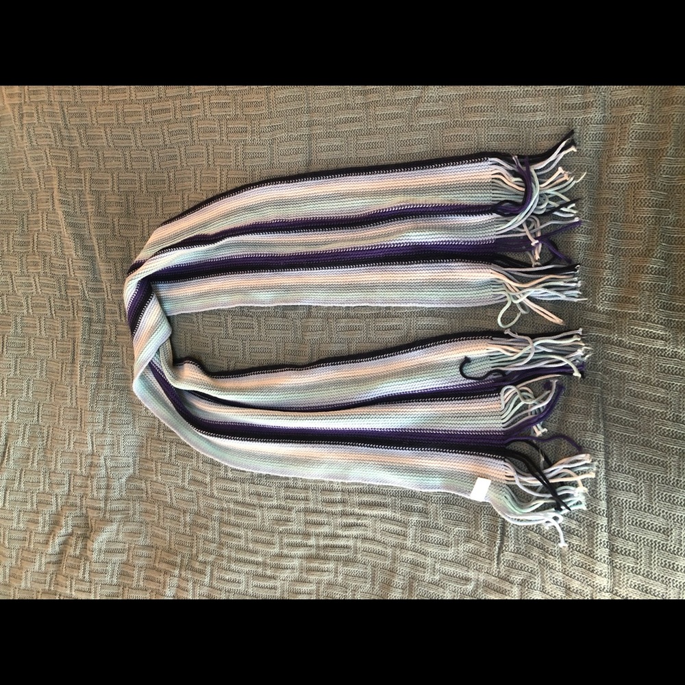 🥶 Blue stripe scarf 🧣
